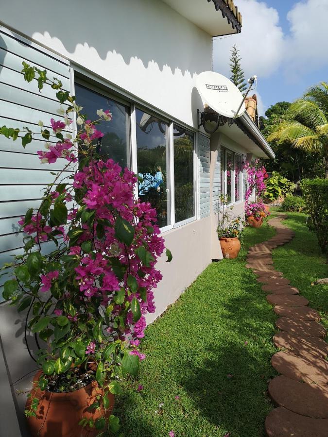 Bungalow Maelie La Trinite Exterior photo
