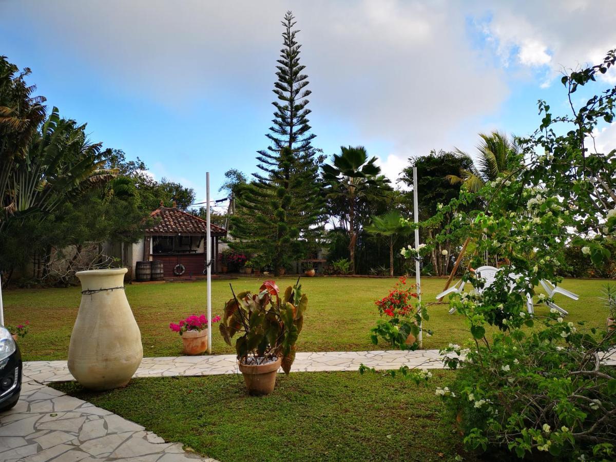 Bungalow Maelie La Trinite Exterior photo